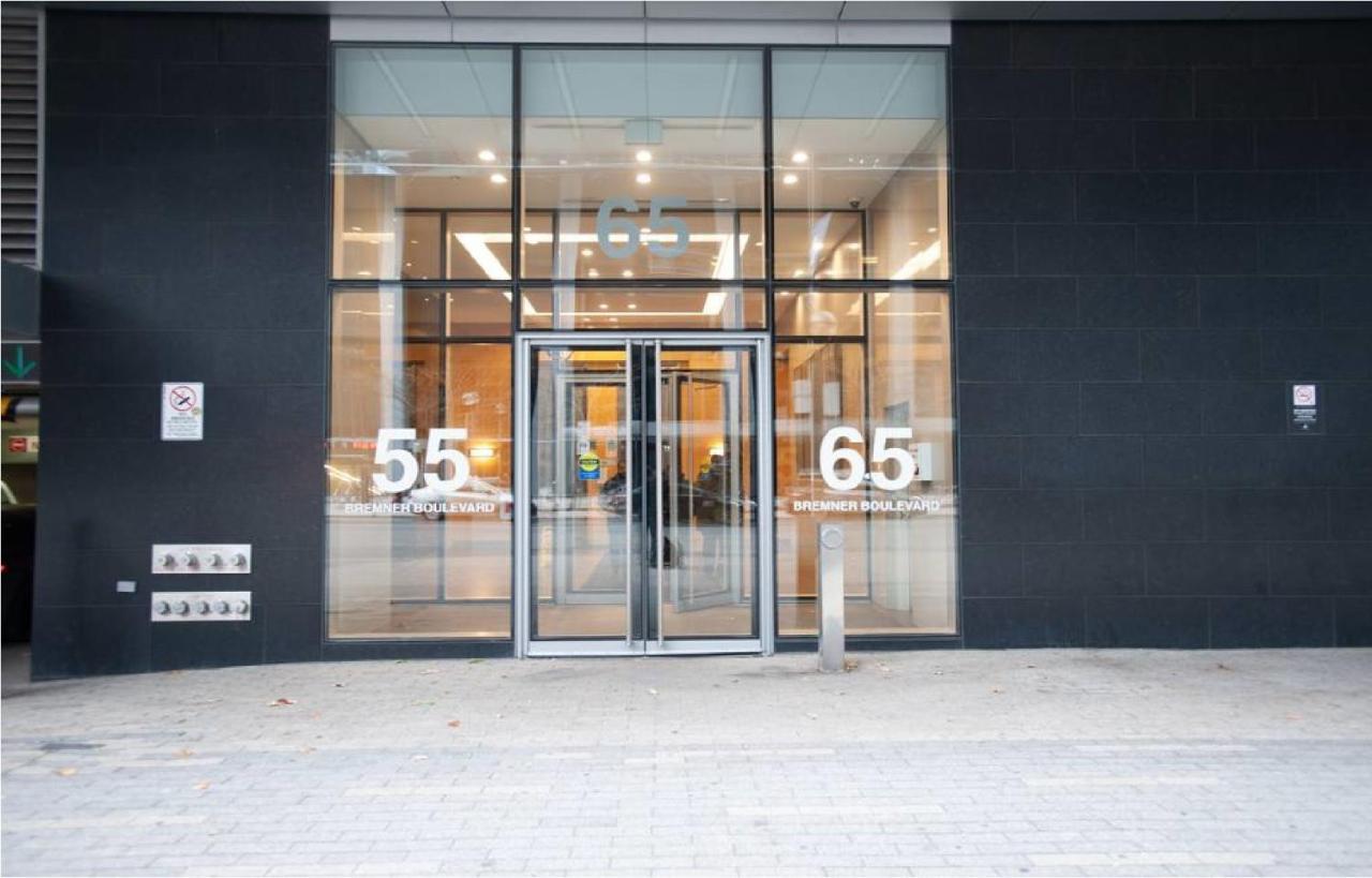 Toronto Downtown Core Two Bedroom Condo With Cn Tower View, Free Parking Exteriör bild